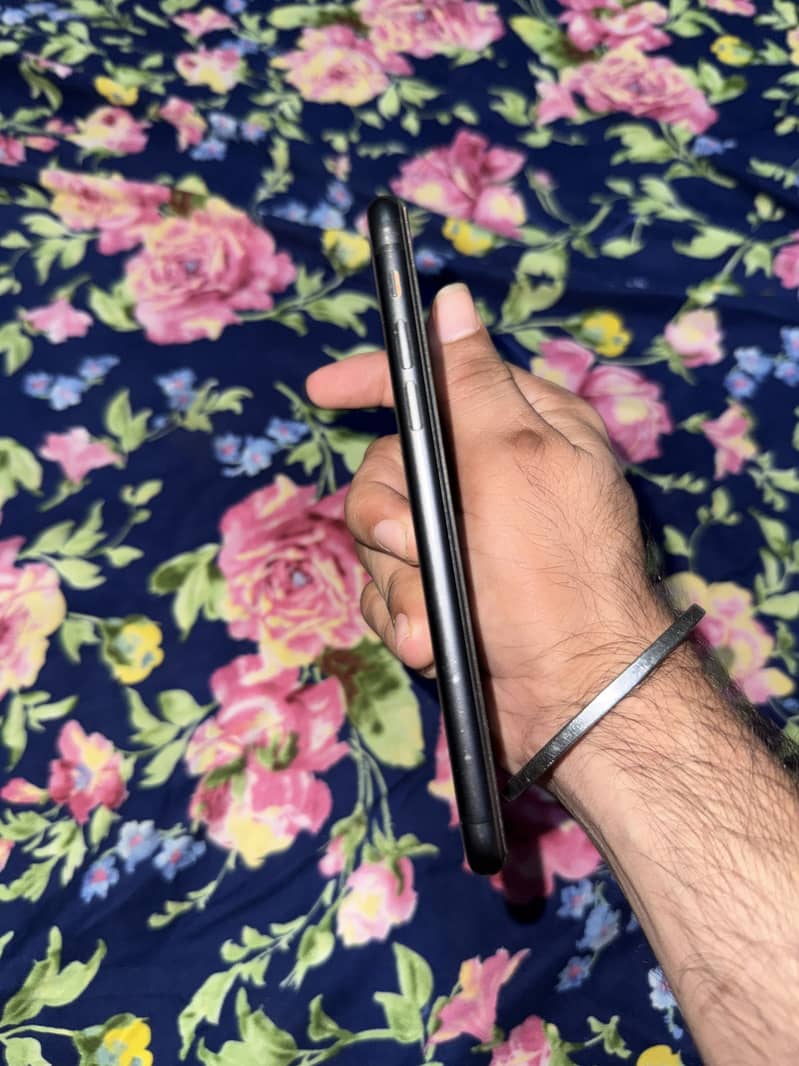 Apple iPhone 11 1
