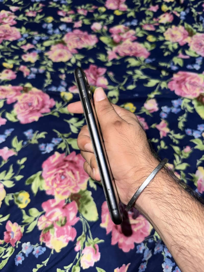 Apple iPhone 11 2