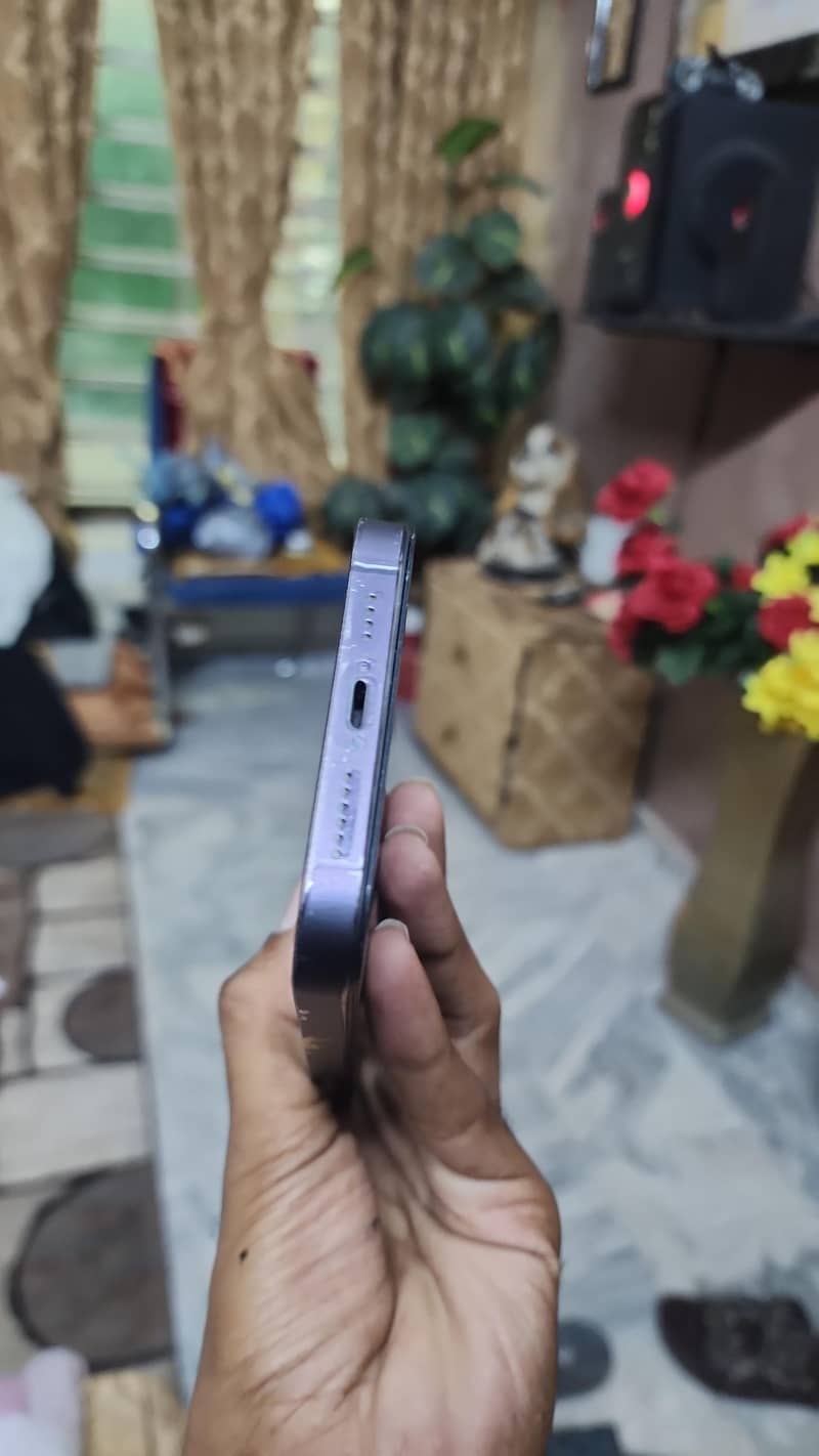 Apple iPhone 14 Pro Max 4