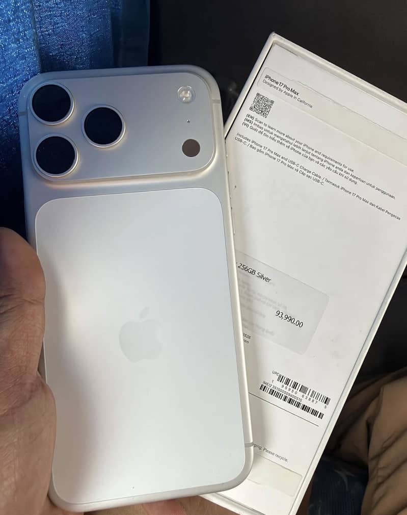 Apple iPhone 17 Pro Max 0
