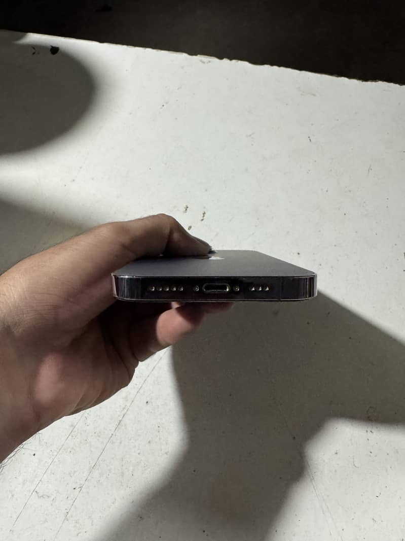 Apple iPhone 14 Pro 4