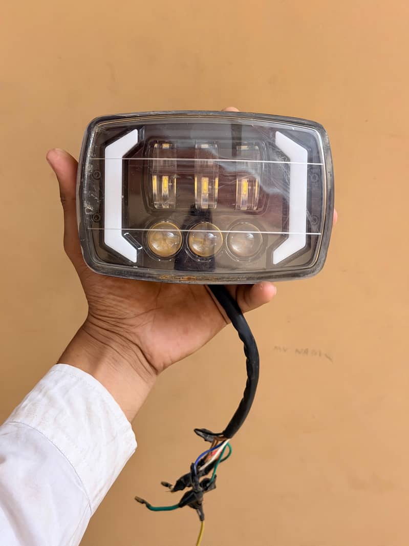 125 Headlight 1