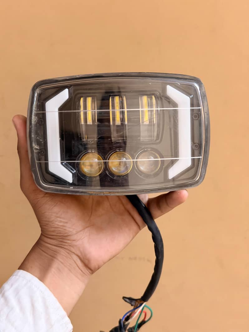 125 Headlight 3