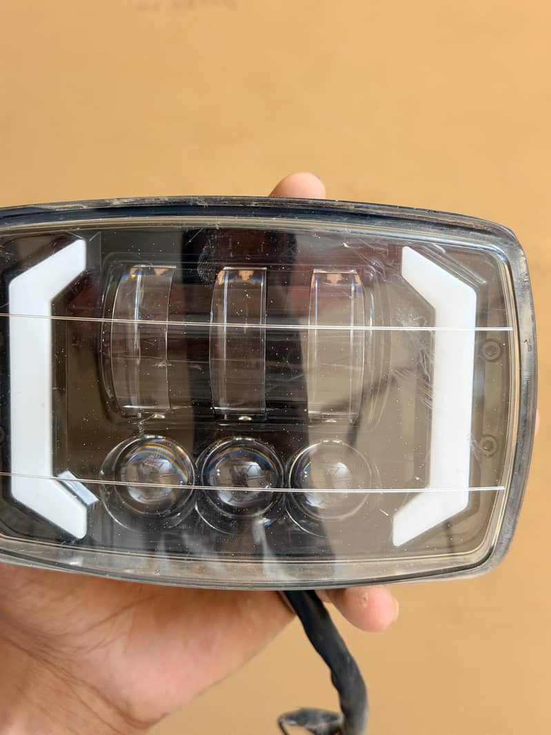 125 Headlight 4