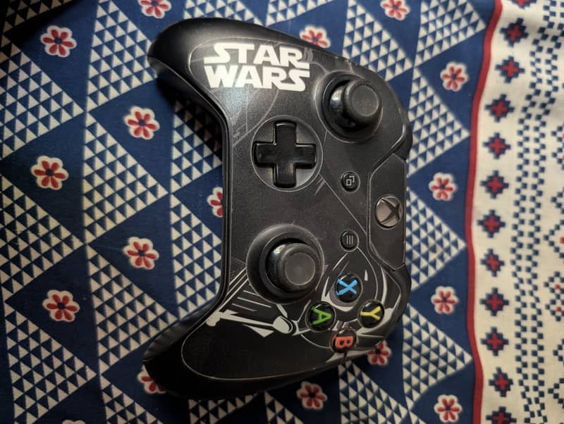 Xbox one 512gb with controller 1