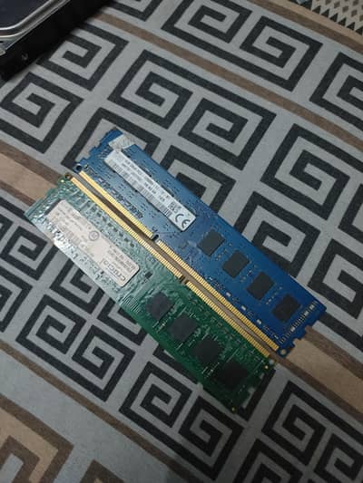 2x 4GB DDR3 PC RAM STICKS FOR SALE