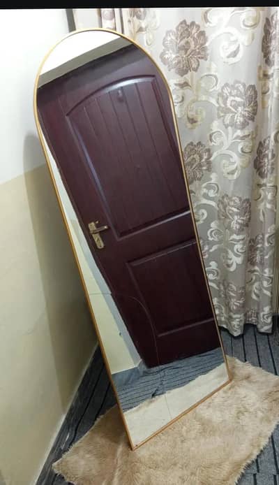 standing mirror