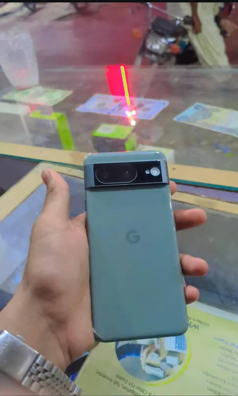 Google Pixel 8 1