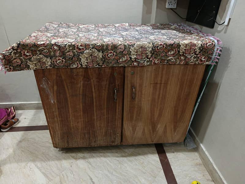 IRON TABLE 1