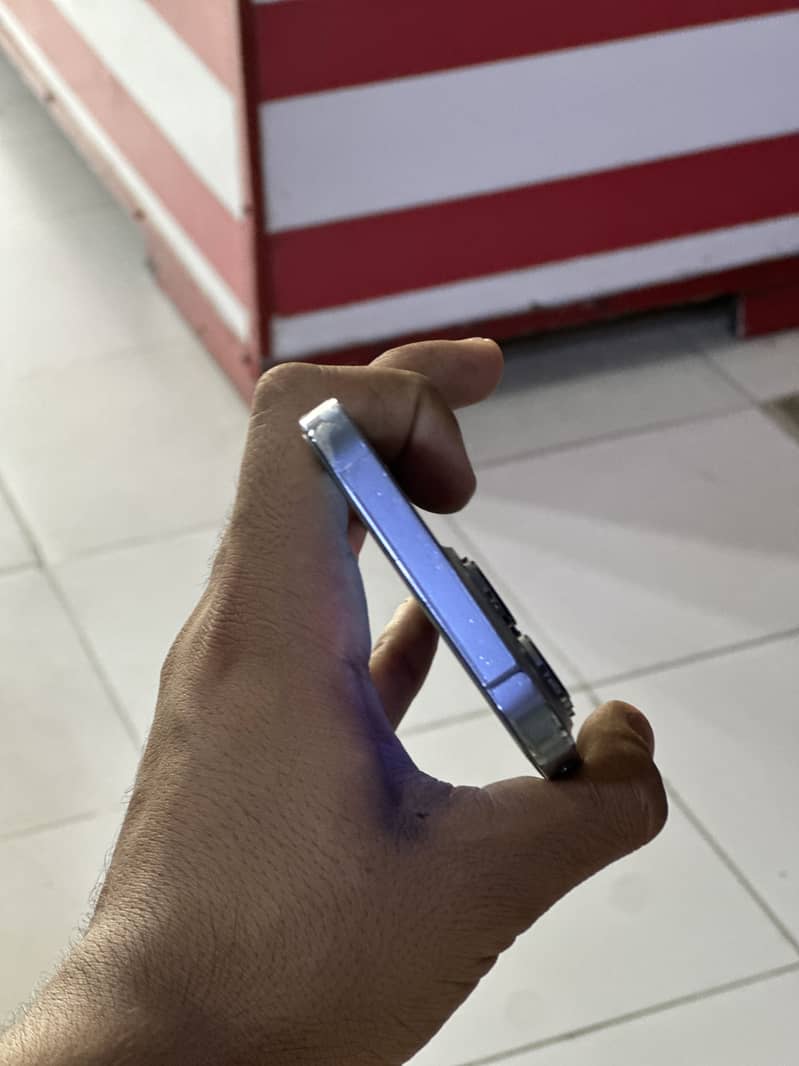 Apple iPhone 13 Pro 3