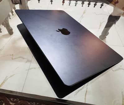Apple MacBook Air M4 13-inch Midnight