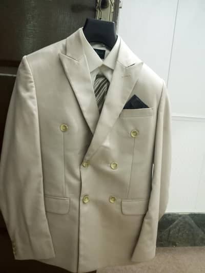 Boys’ Beige Double-Breasted Coat Pant Suit – Complete Formal Set