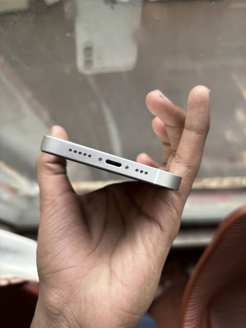 Apple iPhone 12 2