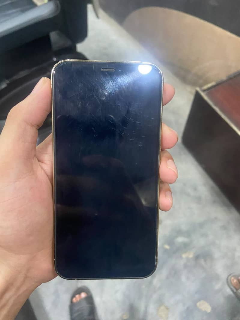 Apple Iphone 12 pro 4