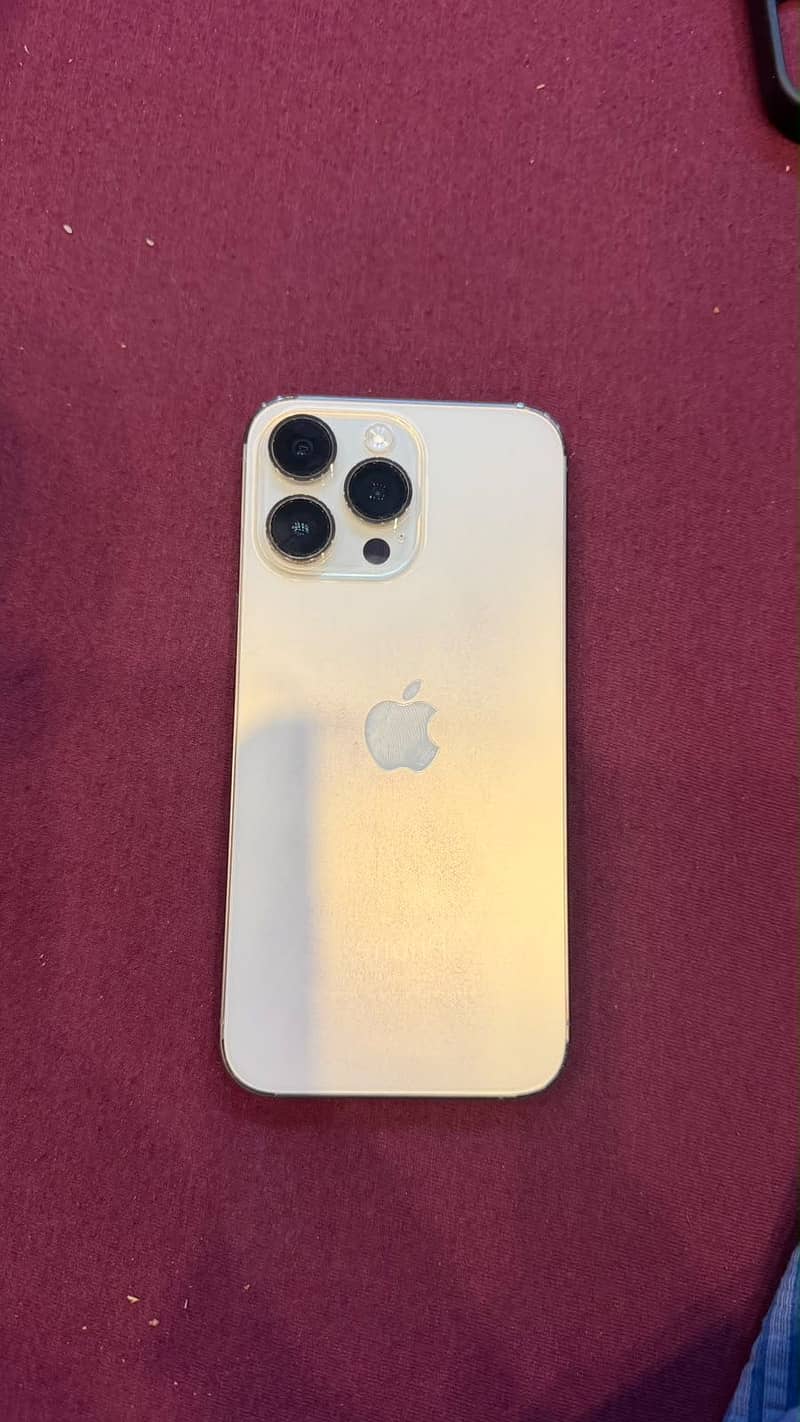 Apple iPhone 14 Pro Max 4