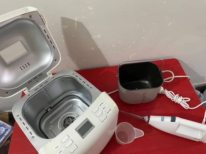 Philips Automatic Electric Bread / Dough Maker with Accessories 7