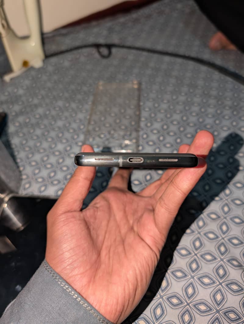 Google Pixel 7a 4