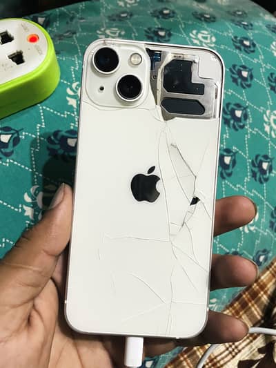 Apple iPhone 13 iCloud lock