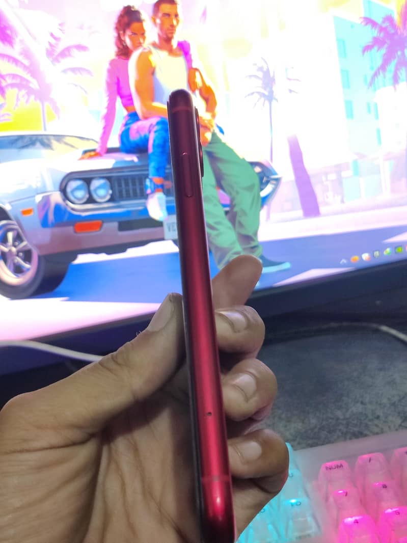Apple iPhone 11 3