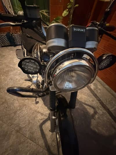 Suzuki GS 150 SE 2022 better than honda Yamaha Heavy buke