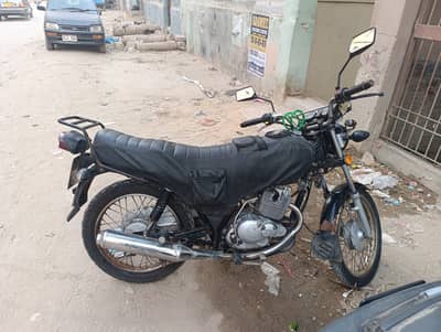 Suzuki GS 150 2019