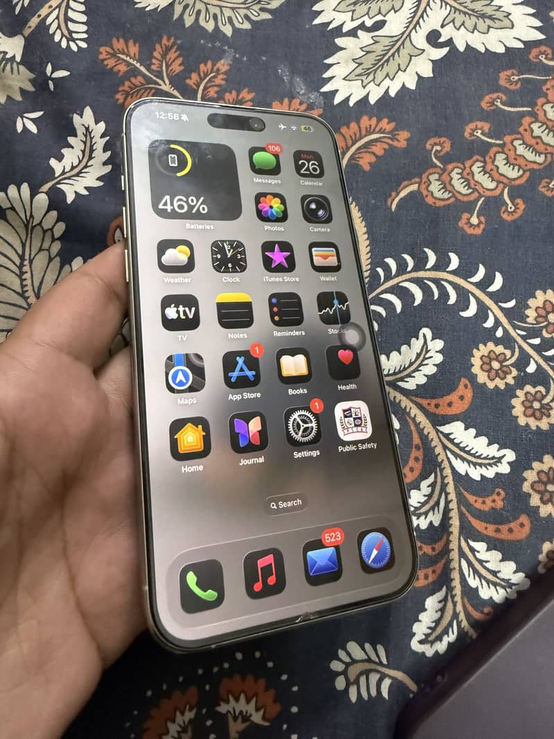 Apple iPhone 15 Pro Max 4