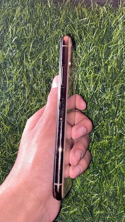 Apple iPhone XS