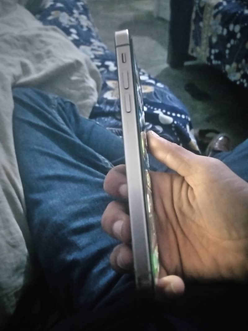 Apple iPhone XR 3