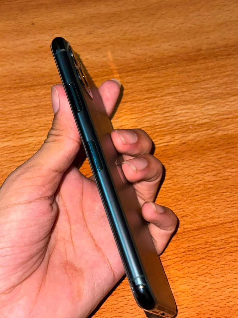 Apple iPhone 11 Pro Max 1