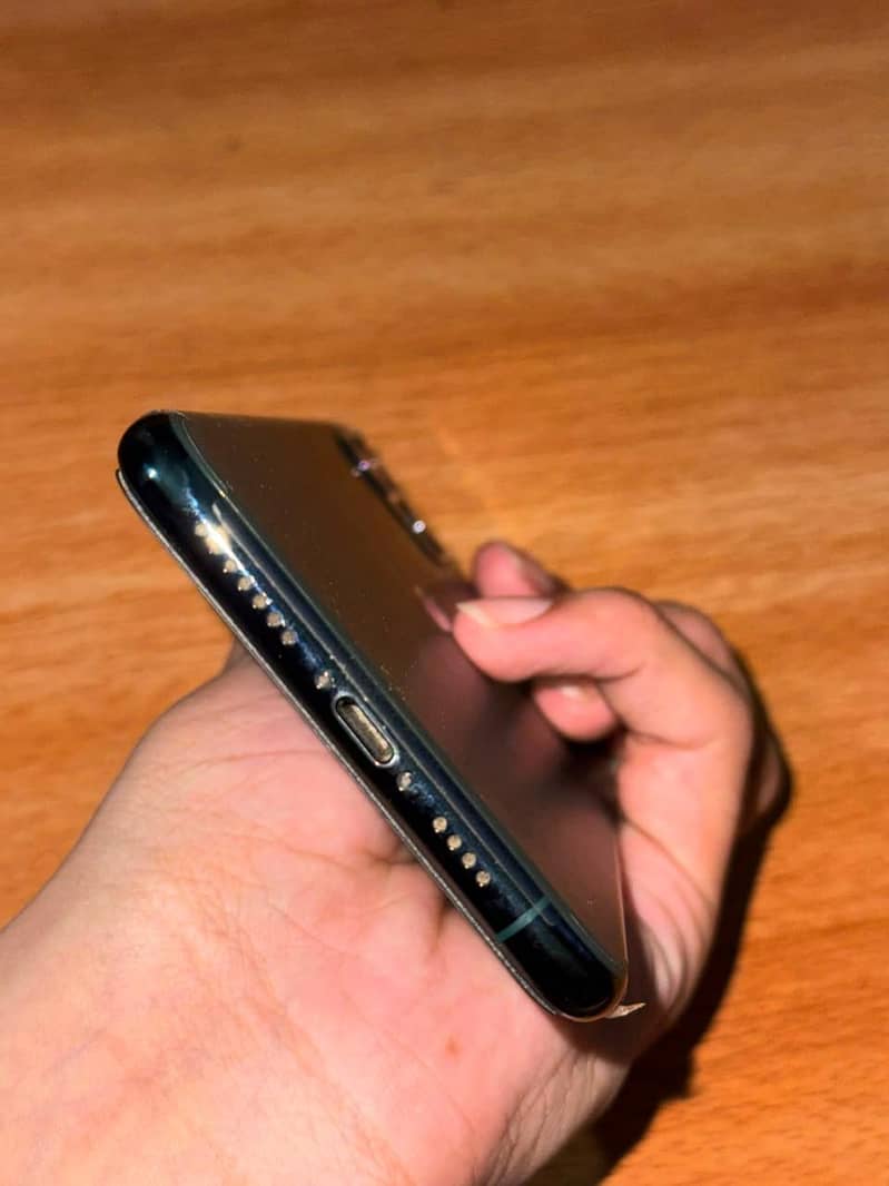 Apple iPhone 11 Pro Max 3