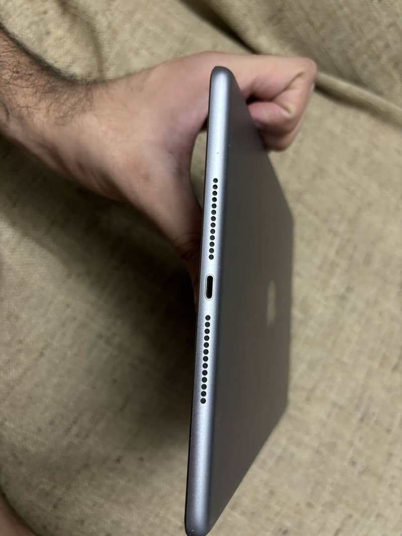 iPad 5th Generation 32GB 6