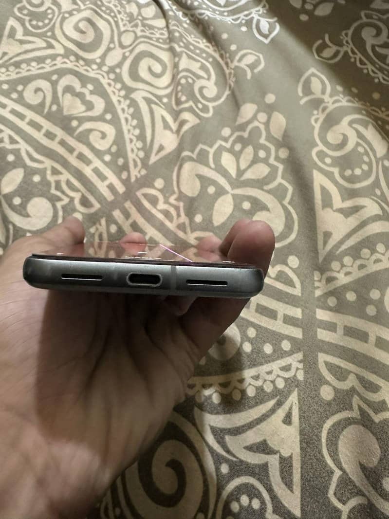 Google Pixel 8 2