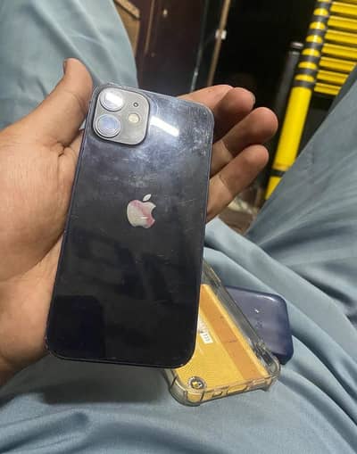 Apple iPhone 12