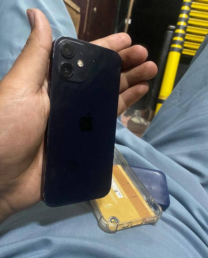 Apple iPhone 12 1