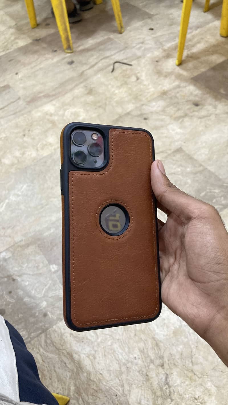 iPhone 11 Pro Max (Exchange Possible) 6