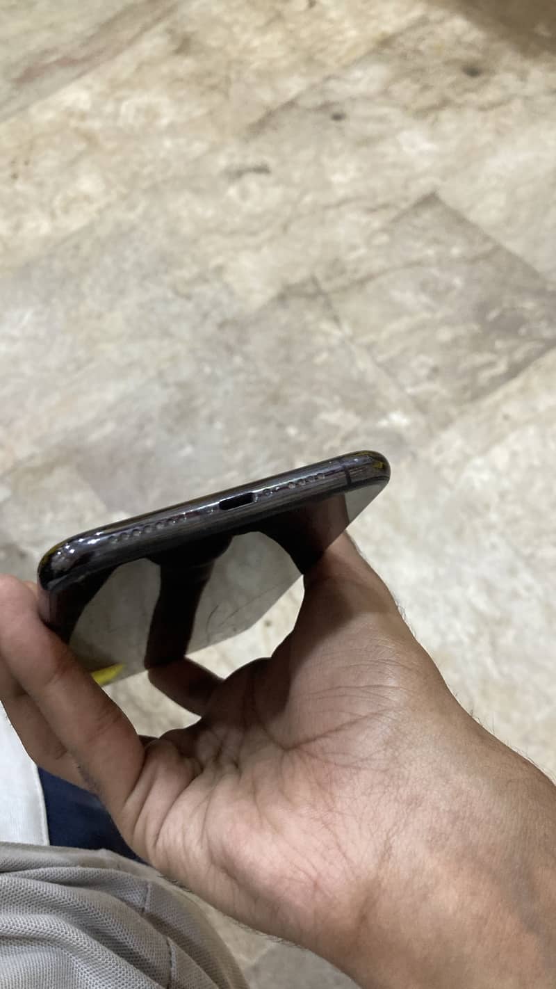 iPhone 11 Pro Max (Exchange Possible) 16