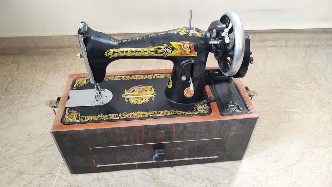 Singer Sewing Machine 0