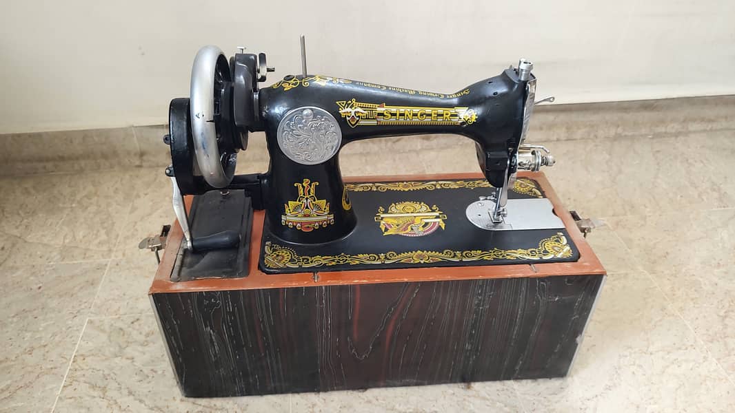 Singer Sewing Machine 1