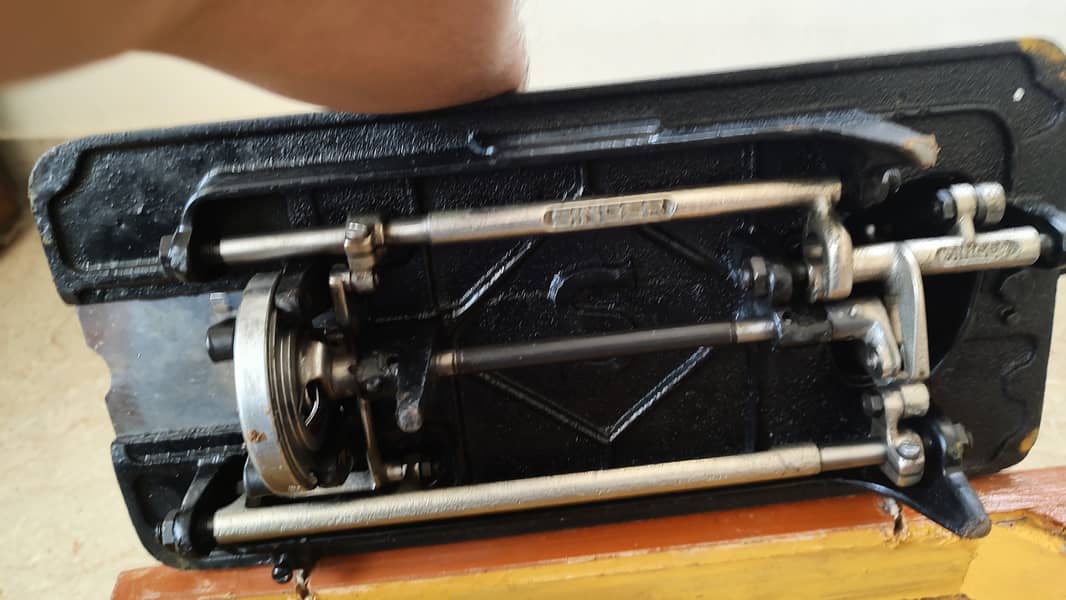 Singer Sewing Machine 2