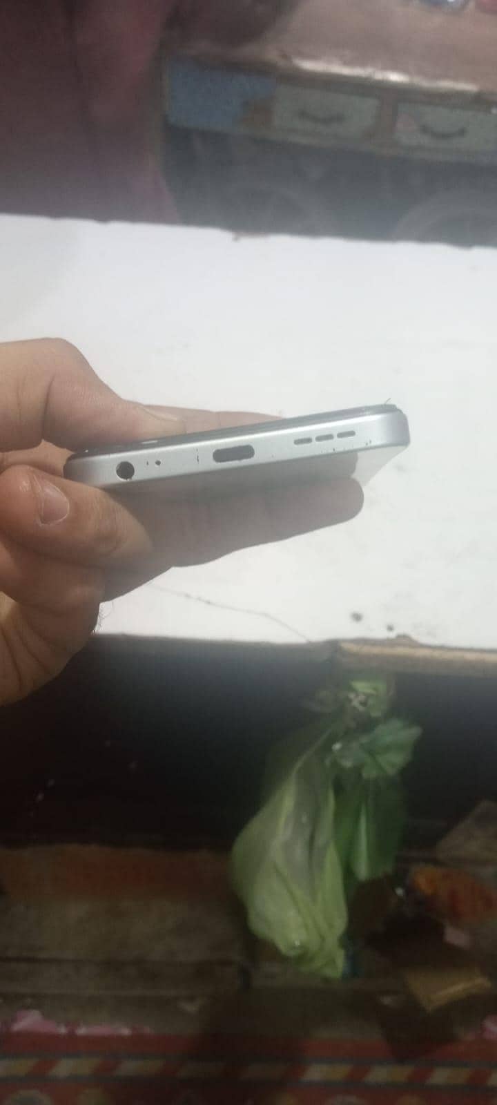 Tecno Spark Go 2