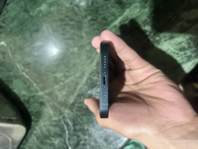 Apple iPhone 13 jv 4