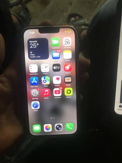 Apple iPhone 13