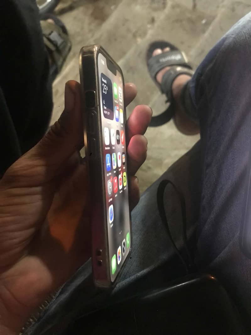 Apple iPhone 13 5