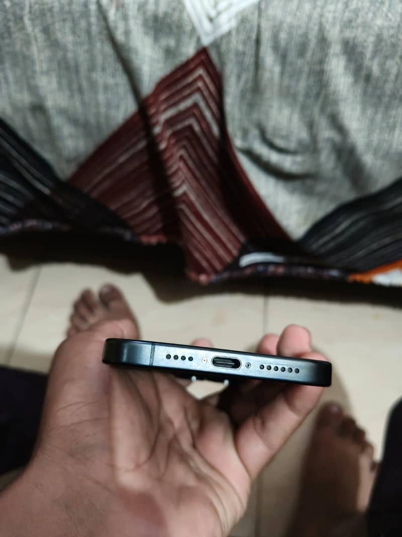 Apple iPhone 15 Pro Max 5