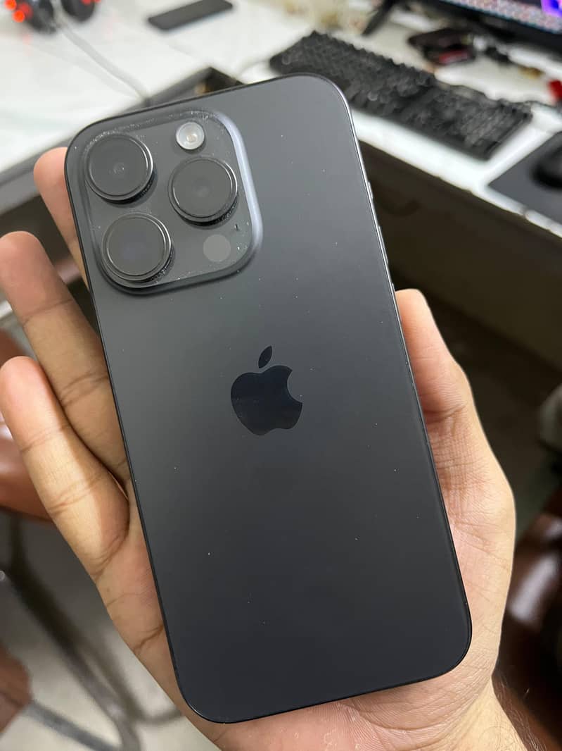 Apple iPhone 15 Pro 1