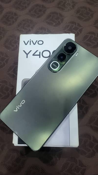Vivo Y400 16/256 with box