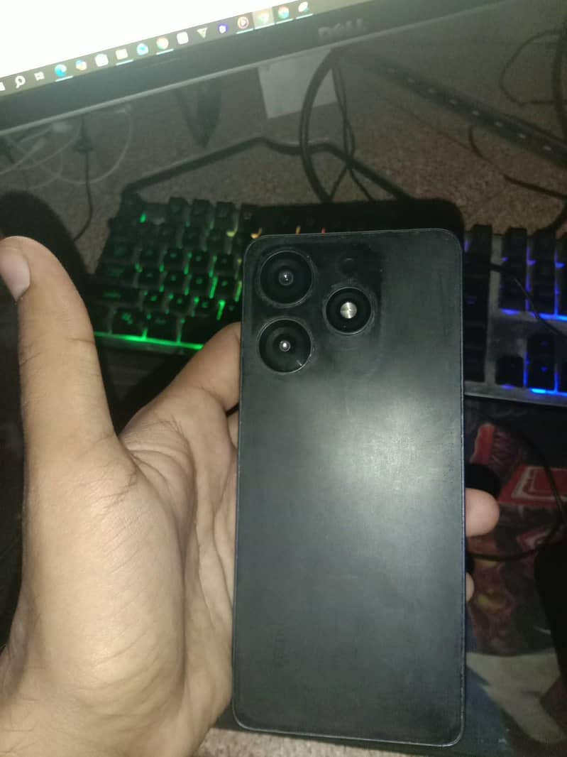 Tecno Spark 10 Pro 4