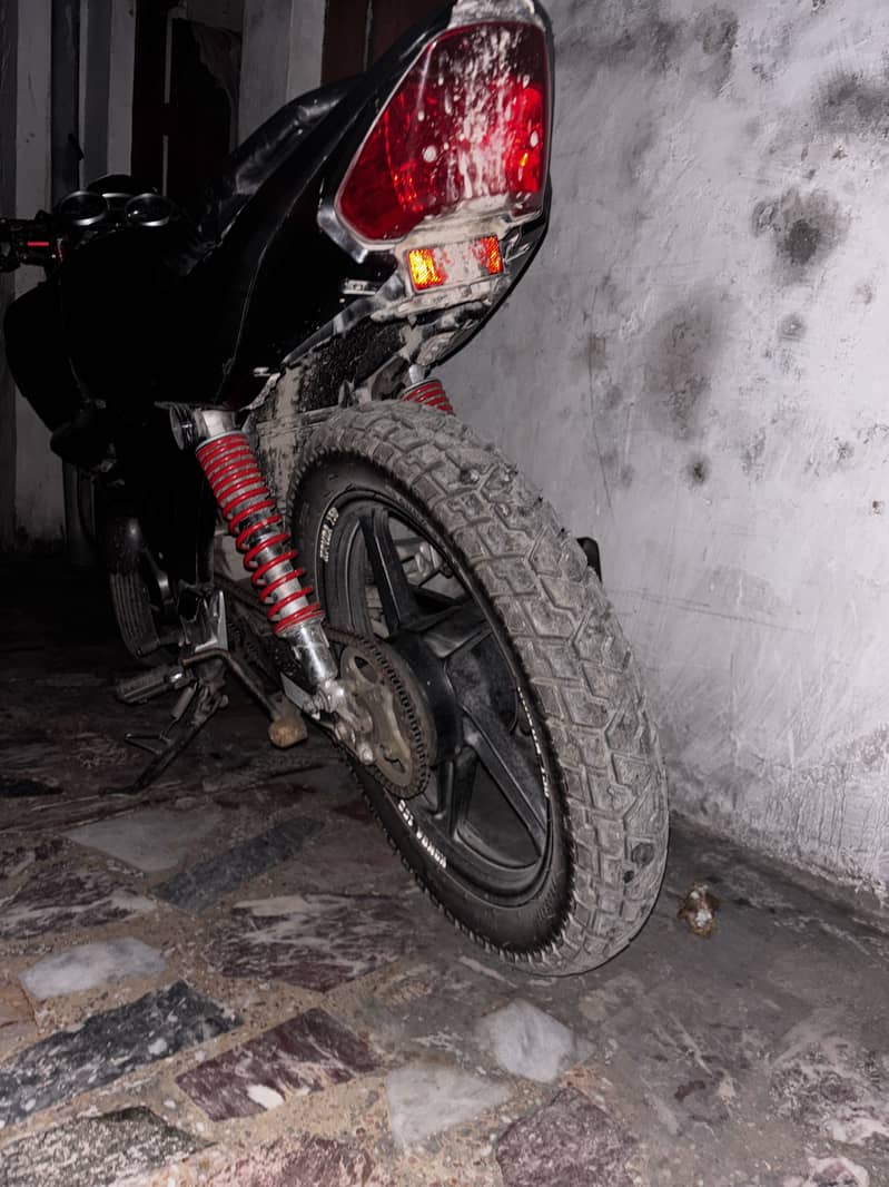 Honda cb150f 1