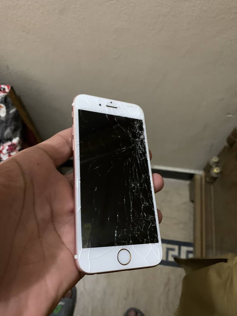 Apple iPhone 6S 1