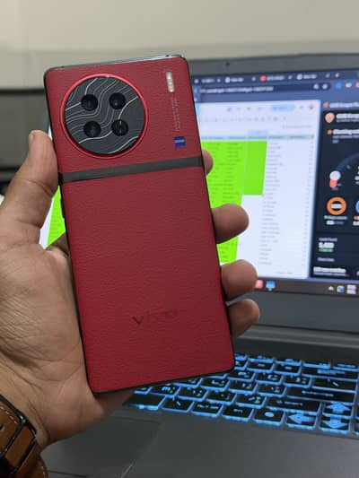 Vivo X90s